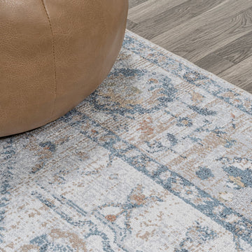 Brandy Rustic Border Low-Pile Machine-Washable Area Rug